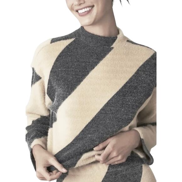 ANTHROPOLOGIE MAEVE Women’s Gray and Tan Pullover Fuzzy Sweater large - Picture 1 of 5